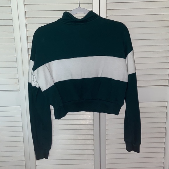 Cropped Pullover - Picture 6 of 7